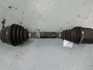 Begagnade Drivaxel, vänster fram Alfa Romeo Giulietta (940) 2.0 JTDm 16V 140 Pris € 90,00 Marginaltabell erbjuds av A.T.S. van de Wiel