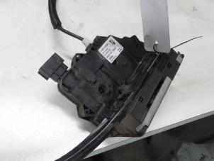 Begagnade Centrallåsmotor Fiat Ducato (250) 2.3 D 150 Multijet Pris € 40,00 Marginaltabell erbjuds av A.T.S. van de Wiel