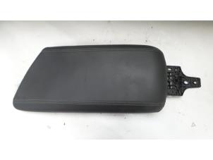 Begagnade Armstöd Alfa Romeo Giulia (952) 2.0 T 16V Veloce Pris € 85,00 Marginaltabell erbjuds av A.T.S. van de Wiel