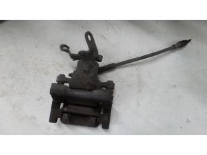 Używane Zacisk hamulcowy lewy tyl Seat Leon ST (5FF) 1.4 TSI Ecomotive 16V Cena € 50,00 Procedura marży oferowane przez A.T.S. van de Wiel