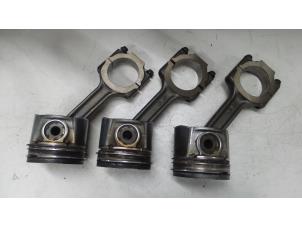 Begagnade Kolv Alfa Romeo 159 (939AX) 1.9 JTDm Pris € 145,00 Marginaltabell erbjuds av A.T.S. van de Wiel