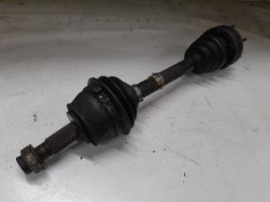 Begagnade Drivaxel, höger fram Alfa Romeo 156 Pris € 45,00 Marginaltabell erbjuds av A.T.S. van de Wiel