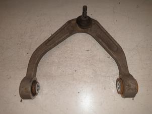 Używane Wahacz zawieszenia prawy przód Alfa Romeo 159 Sportwagon (939BX) 3.2 JTS V6 24V Cena € 35,00 Procedura marży oferowane przez A.T.S. van de Wiel