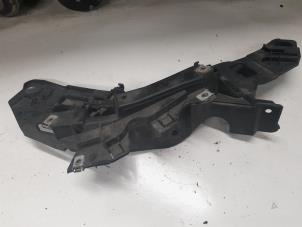 Begagnade Strålkastarram, höger Fiat Ducato (250) 3.0 D 177 MultiJet II Power Pris € 35,00 Marginaltabell erbjuds av A.T.S. van de Wiel