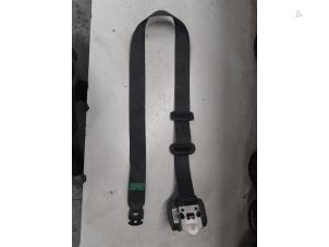 Begagnade Främre säkerhetsbälte, mitten Fiat Ducato (250) 2.3 D 130 Multijet Pris € 90,00 Marginaltabell erbjuds av A.T.S. van de Wiel