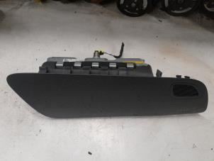 Używane Poduszka powietrzna prawa (deska rozdzielcza) Volkswagen Polo V (6R) 1.2 TSI Cena € 75,00 Procedura marży oferowane przez A.T.S. van de Wiel