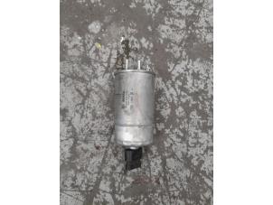 Begagnade Bränslefilterhus Fiat Fiorino (225) 1.3 JTD 16V Multijet Pris € 25,00 Marginaltabell erbjuds av A.T.S. van de Wiel