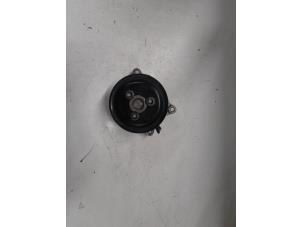 Begagnade Vattenpump Volkswagen Polo V (6R) 1.2 TSI Pris € 25,00 Marginaltabell erbjuds av A.T.S. van de Wiel