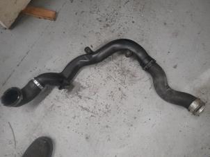 Begagnade Laddluftkylarslang Volkswagen Touran (1T1/T2) 1.6 Pris € 45,00 Marginaltabell erbjuds av A.T.S. van de Wiel