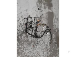 Gebruikte Kabelboom motorruimte Volkswagen Transporter T5 2.0 TDI BlueMotion Prijs € 125,00 Margeregeling aangeboden door A.T.S. van de Wiel