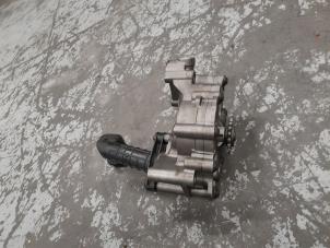 Używane Pompa oleju Peugeot Boxer (U9) 2.0 BlueHDi 130 Cena € 135,00 Procedura marży oferowane przez A.T.S. van de Wiel