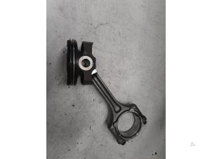 Używane Tlok Fiat Doblo Cargo (263) 1.6 D Multijet Cena € 140,00 Procedura marży oferowane przez A.T.S. van de Wiel