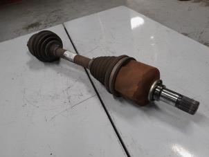 Używane Os napedowa lewy przód Mercedes Vito (447.6) 1.6 111 CDI 16V Cena € 140,00 Procedura marży oferowane przez A.T.S. van de Wiel