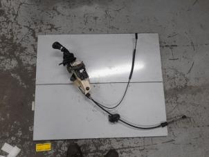 Używane Dzwignia wyboru automatycznej skrzyni biegów Mercedes Sprinter 3,5t (906.63) 314 CDI 16V Cena € 340,00 Procedura marży oferowane przez A.T.S. van de Wiel