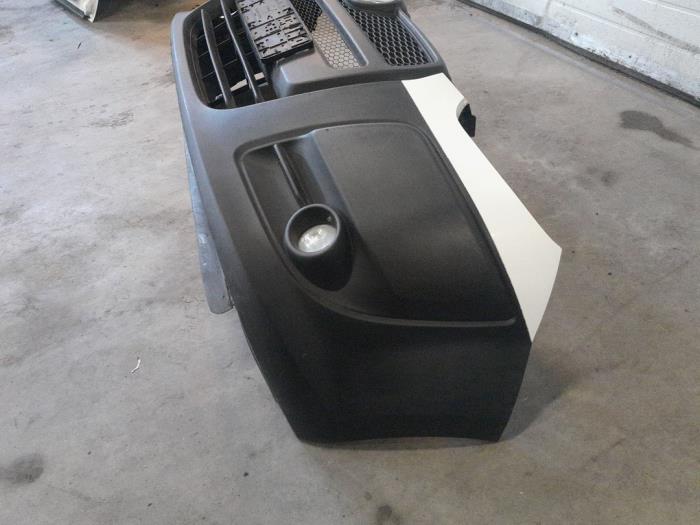 Främre stötfångare från en Fiat Doblo Cargo (263) 1.6 D Multijet 2012