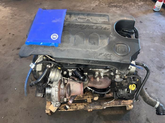 Motor från en Fiat Doblo Cargo (263) 1.6 D Multijet 2012