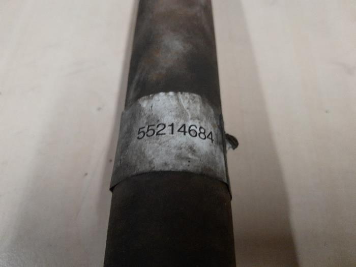 Drivaxel, höger fram från en Fiat Doblo Cargo (263) 1.6 D Multijet 2012