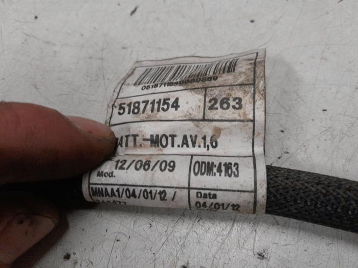 Kablage från en Fiat Doblo Cargo (263) 1.6 D Multijet 2012