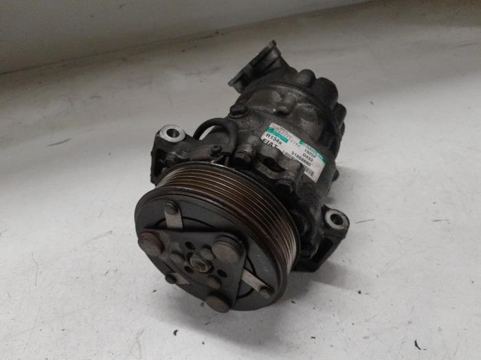 Luftkonditioneringspump från en Fiat Doblo Cargo (263) 1.6 D Multijet 2012