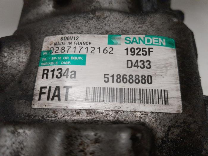 Luftkonditioneringspump från en Fiat Doblo Cargo (263) 1.6 D Multijet 2012