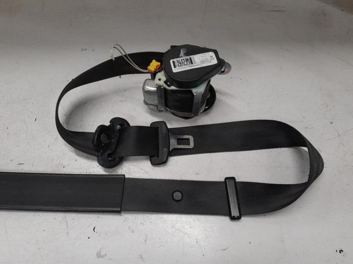 Främre säkerhetsbälte, höger från en Fiat Doblo Cargo (263) 1.6 D Multijet 2012