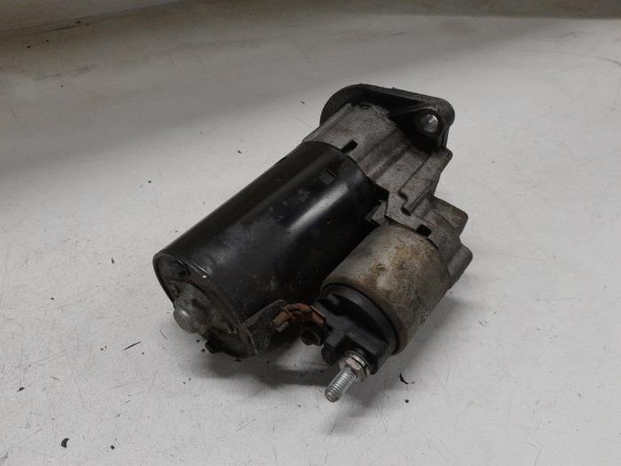 Startmotor från en Fiat Doblo Cargo (263) 1.6 D Multijet 2012