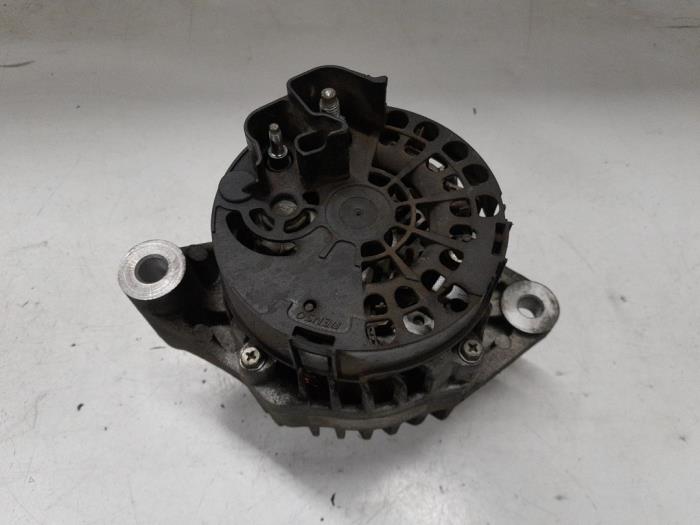 Dynamo från en Fiat Doblo Cargo (263) 1.6 D Multijet 2012