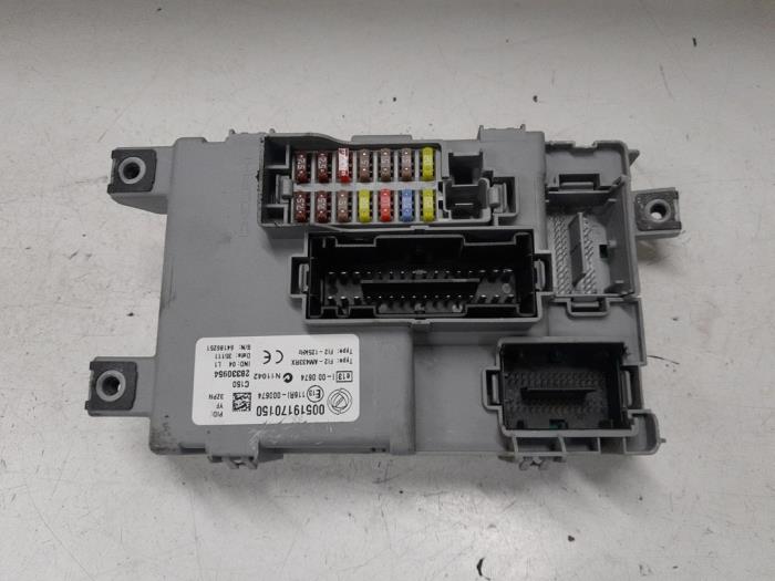 Dator , karosskontroll (BCM) från en Fiat Doblo Cargo (263) 1.6 D Multijet 2012