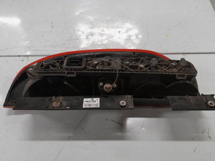 Baklykta, vänster från en Fiat Doblo Cargo (263) 1.6 D Multijet 2012