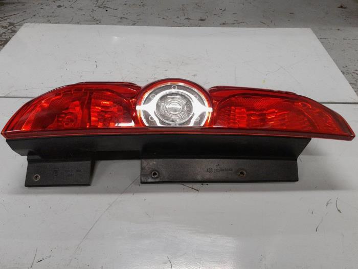 Baklykta, vänster från en Fiat Doblo Cargo (263) 1.6 D Multijet 2012