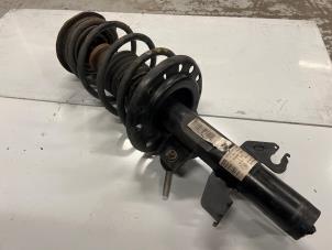 Gebruikte Schokdemperpoot rechts-voor Alfa Romeo Giulietta (940) 1.4 TB 16V MultiAir Prijs € 85,00 Margeregeling aangeboden door A.T.S. van de Wiel