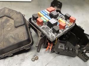 Begagnade Säkringsbox Alfa Romeo Giulietta (940) 1.6 JTDm 16V Pris € 85,00 Marginaltabell erbjuds av A.T.S. van de Wiel