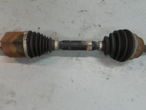 Begagnade Drivaxel, vänster fram Alfa Romeo Giulietta (940) 2.0 JTDm 16V 140 Pris € 90,00 Marginaltabell erbjuds av A.T.S. van de Wiel