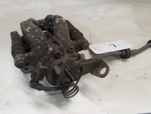 Begagnade Bakre bromsok, vänster Alfa Romeo Giulietta (940) 2.0 JTDm 16V 140 Pris € 50,00 Marginaltabell erbjuds av A.T.S. van de Wiel