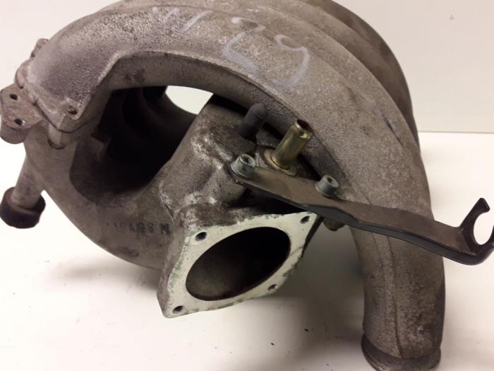 Insugsrör från en Audi A4 (B5) 1.8 20V 1997