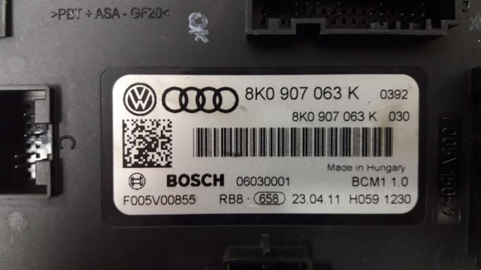 Dator , karosskontroll (BCM) från en Audi A4 Avant (B8) 2.0 TDI 16V 2011