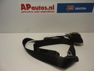 Gebruikte Veiligheidsgordel links-voor Audi A4 (B5) 1.8 20V Prijs € 19,99 Margeregeling aangeboden door AP Auto's