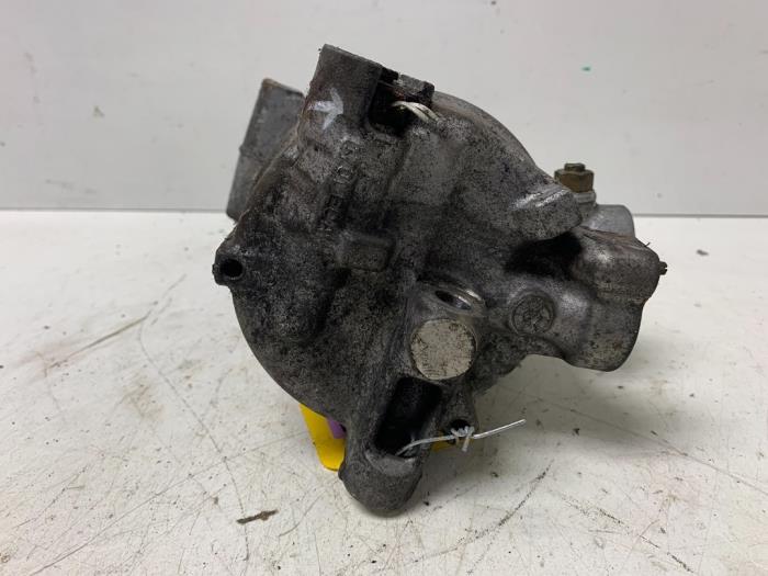 Aircopomp van een Audi Q3 (8UB/8UG) 2.0 TDI 16V 140 2013