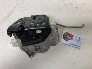 Gebruikte Deurslot Mechaniek 4Deurs links-voor Audi A6 Avant (C6) 2.4 V6 24V Prijs € 34,99 Margeregeling aangeboden door AP Auto's