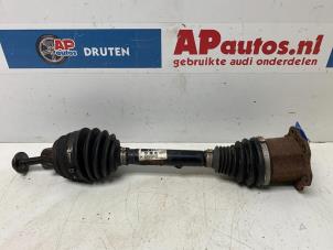 Begagnade Drivaxel, vänster fram Audi A4 Avant (B8) 1.8 TFSI 16V Pris € 34,99 Marginaltabell erbjuds av AP Auto's
