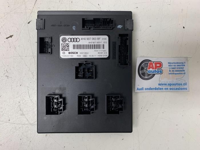 Dator , karosskontroll (BCM) från en Audi A6 (C7) 2.8 V6 24V FSI 2012