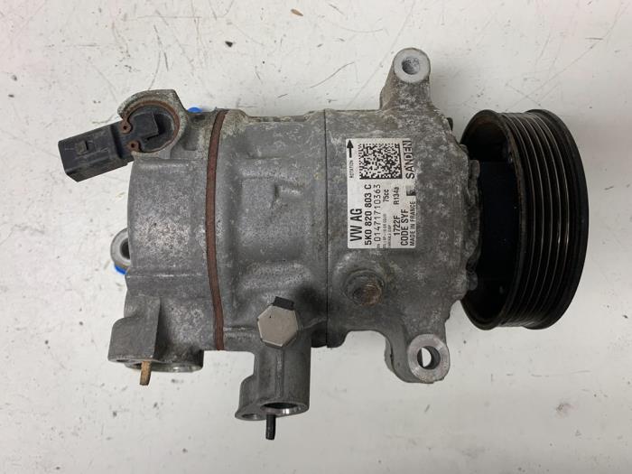Aircopomp van een Audi Q3 (8UB/8UG) 2.0 TDI 16V 140 2014