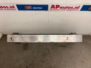 Begagnade Främre stötfångarram Audi A3 Sportback (8PA) 1.6 FSI 16V Pris € 39,99 Marginaltabell erbjuds av AP Auto's