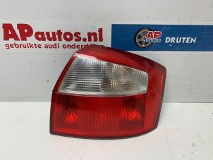 Gebruikte Achterlicht rechts Audi A4 (B6) 2.4 V6 30V Prijs € 39,99 Margeregeling aangeboden door AP Auto's
