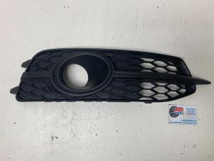 Begagnade Täcklock, dimljus, höger Audi A6 Avant (C7) 3.0 TDI V6 24V Quattro Pris € 39,99 Marginaltabell erbjuds av AP Auto's