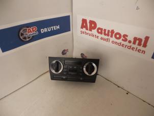 Begagnade Klimatpanel Audi A3 Sportback (8PA) 1.6 FSI 16V Pris € 59,99 Marginaltabell erbjuds av AP Auto's