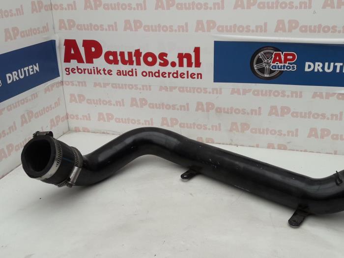 Ledningar (diverse) från en Audi A8 (D3) 3.7 V8 40V Quattro 2005