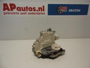 Gebruikte Portierslot Mechaniek 4Deurs rechts-voor Audi Q5 (8RB) 2.0 TDI 16V Quattro Prijs € 29,99 Margeregeling aangeboden door AP Auto's