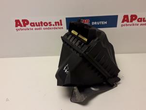 Gebruikte Luchtfilterhuis Audi A4 (B6) 2.0 FSI 16V Prijs € 19,99 Margeregeling aangeboden door AP Auto's
