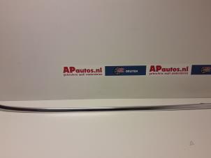 Begagnade Takskena, höger Audi A6 Avant Quattro (C6) 3.0 TDI V6 24V Pris € 39,99 Marginaltabell erbjuds av AP Auto's